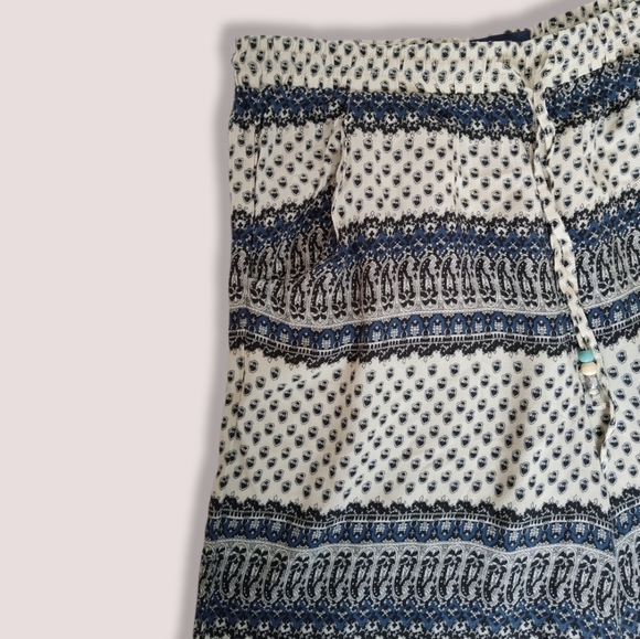 Size S | American Eagle Woman's Flare Boho Pants - Picture 5 of 8